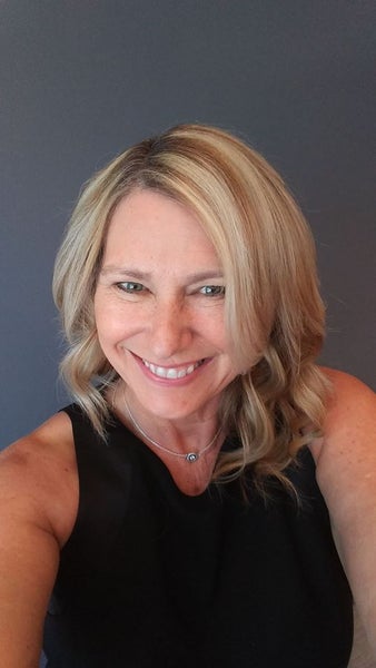 Cynthia Alderson Headshot